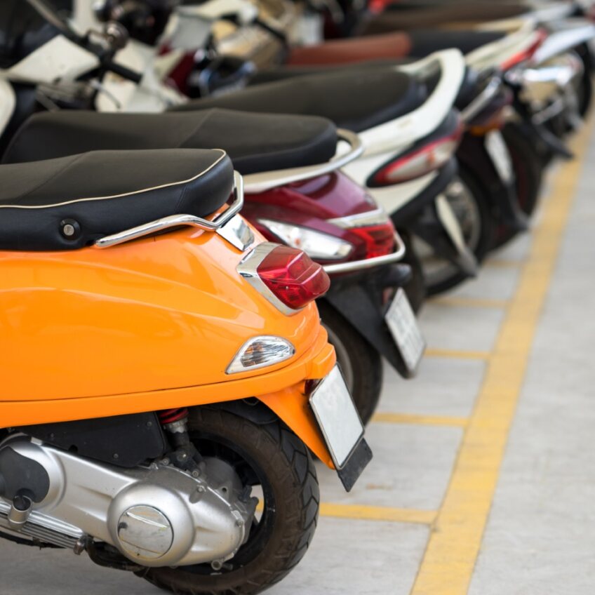 Parking de motos, bicis y patinetes